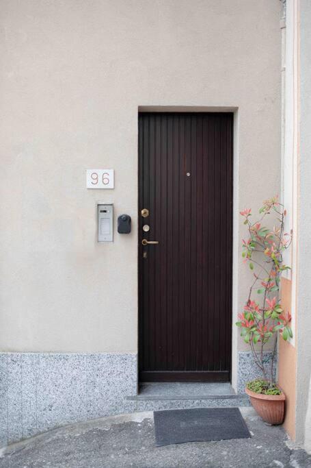 Vista Lago-Appartamento Funzionale Con Vista วาเรเซ ภายนอก รูปภาพ