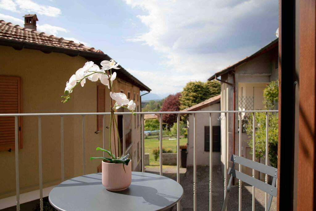 Vista Lago-Appartamento Funzionale Con Vista วาเรเซ ภายนอก รูปภาพ