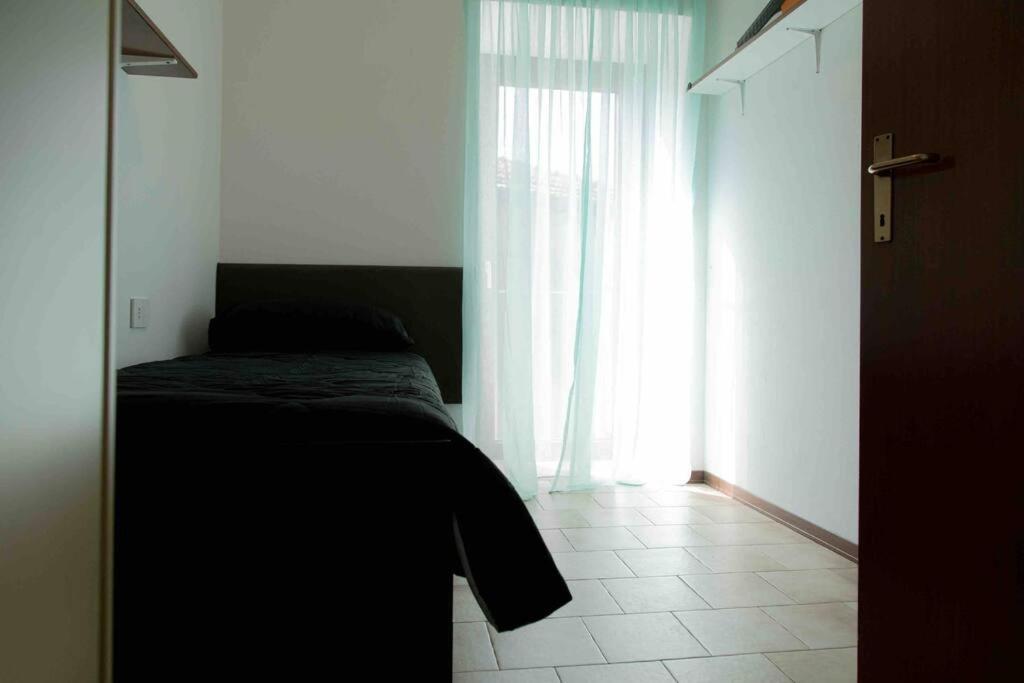 Vista Lago-Appartamento Funzionale Con Vista วาเรเซ ภายนอก รูปภาพ