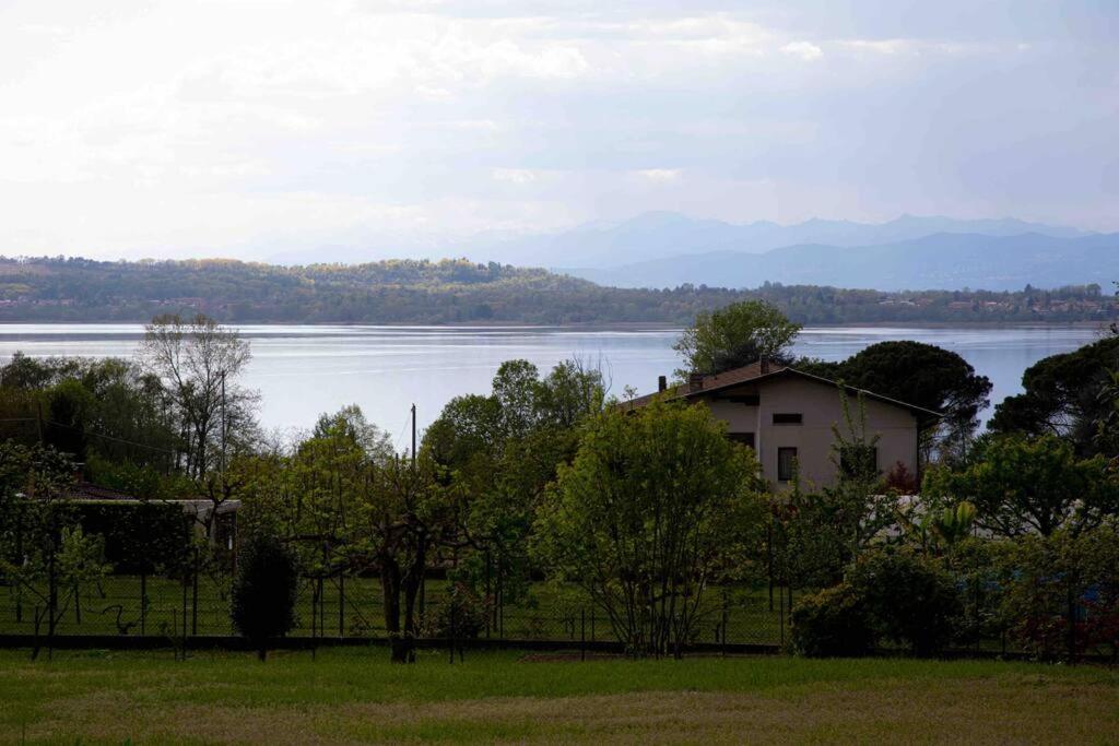 Vista Lago-Appartamento Funzionale Con Vista วาเรเซ ภายนอก รูปภาพ